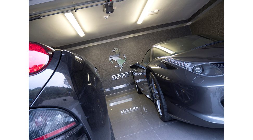 private-garage-graphics