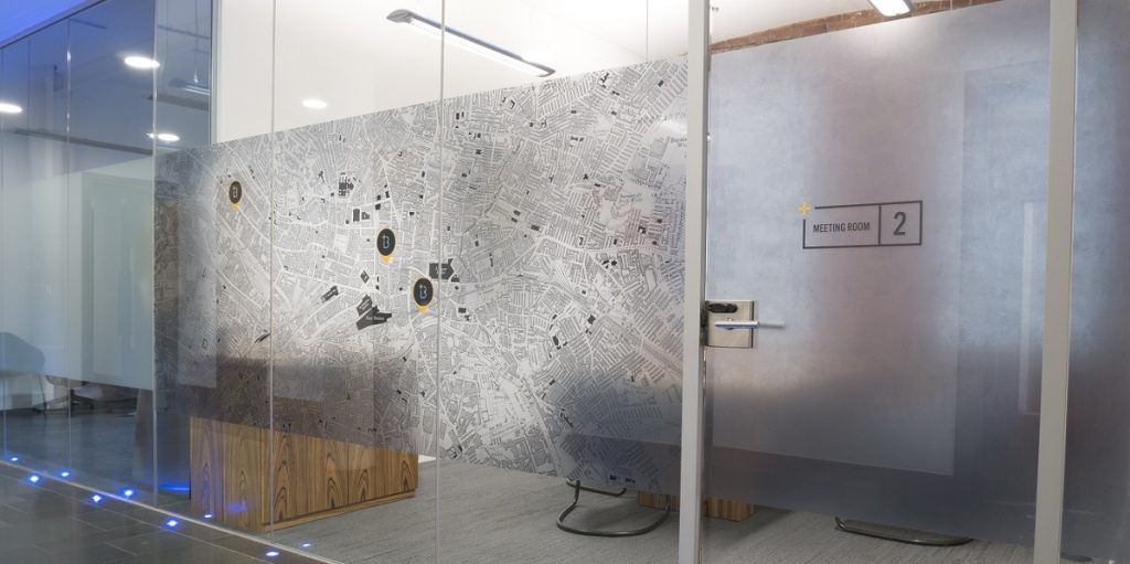 How to apply vinyl stickers Digital Plus